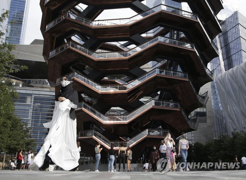 높이 46m에 외벽 없이 간단한 난간만 있는 베슬 모습. UPI 연합뉴스